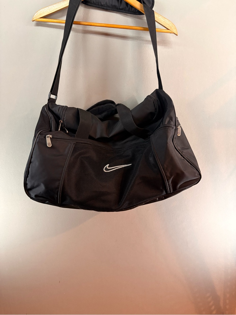 Nike Elite Duffel Bag Black Mesh Pocket BA0037-001 Vintage Sport Gym 20" L